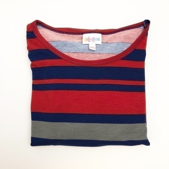 🦄 2/$20 NWOT Lularoe Irma Top! Size XXS - Picture 3 of 4